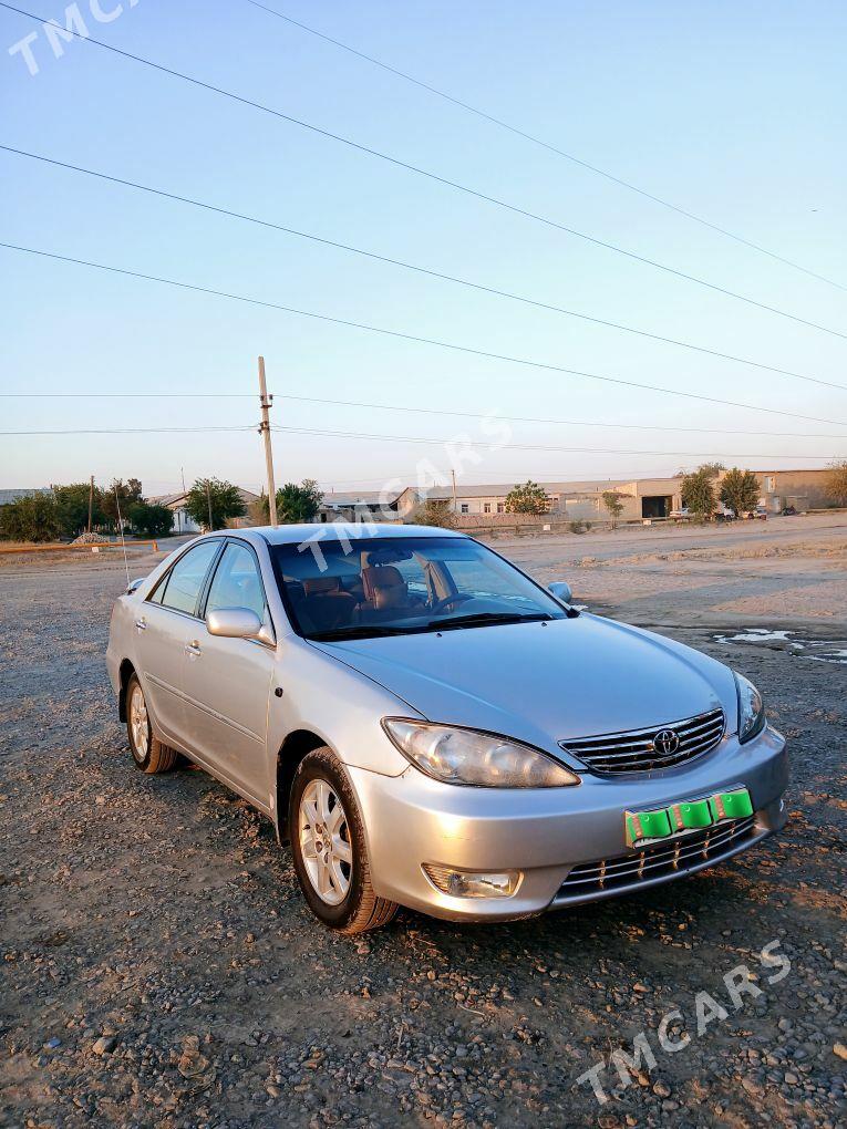 Toyota Camry 2004 - 150 000 TMT - Halaç - img 1