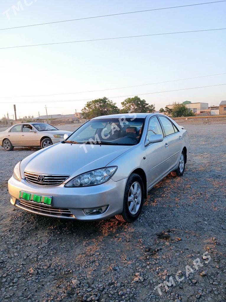 Toyota Camry 2004 - 150 000 TMT - Halaç - img 2