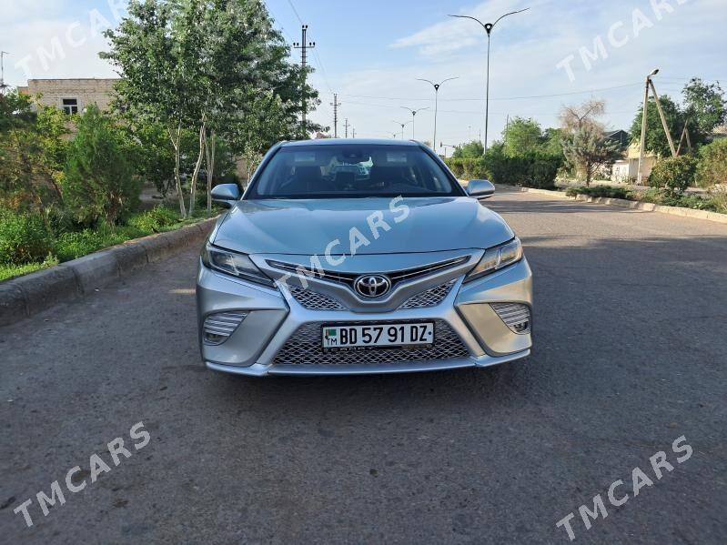 Toyota Camry 2018 - 255 000 TMT - Кёнеургенч - img 8