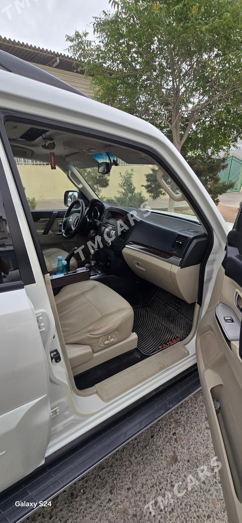 Mitsubishi Pajero 2013 - 270 000 TMT - Türkmenbaşy - img 4