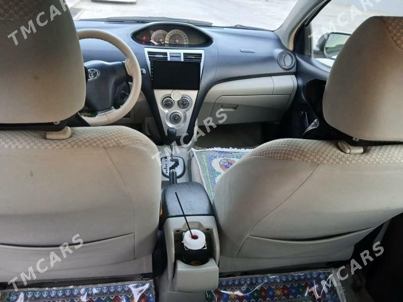 Toyota Yaris 2006 - 95 000 TMT - Теджен - img 3