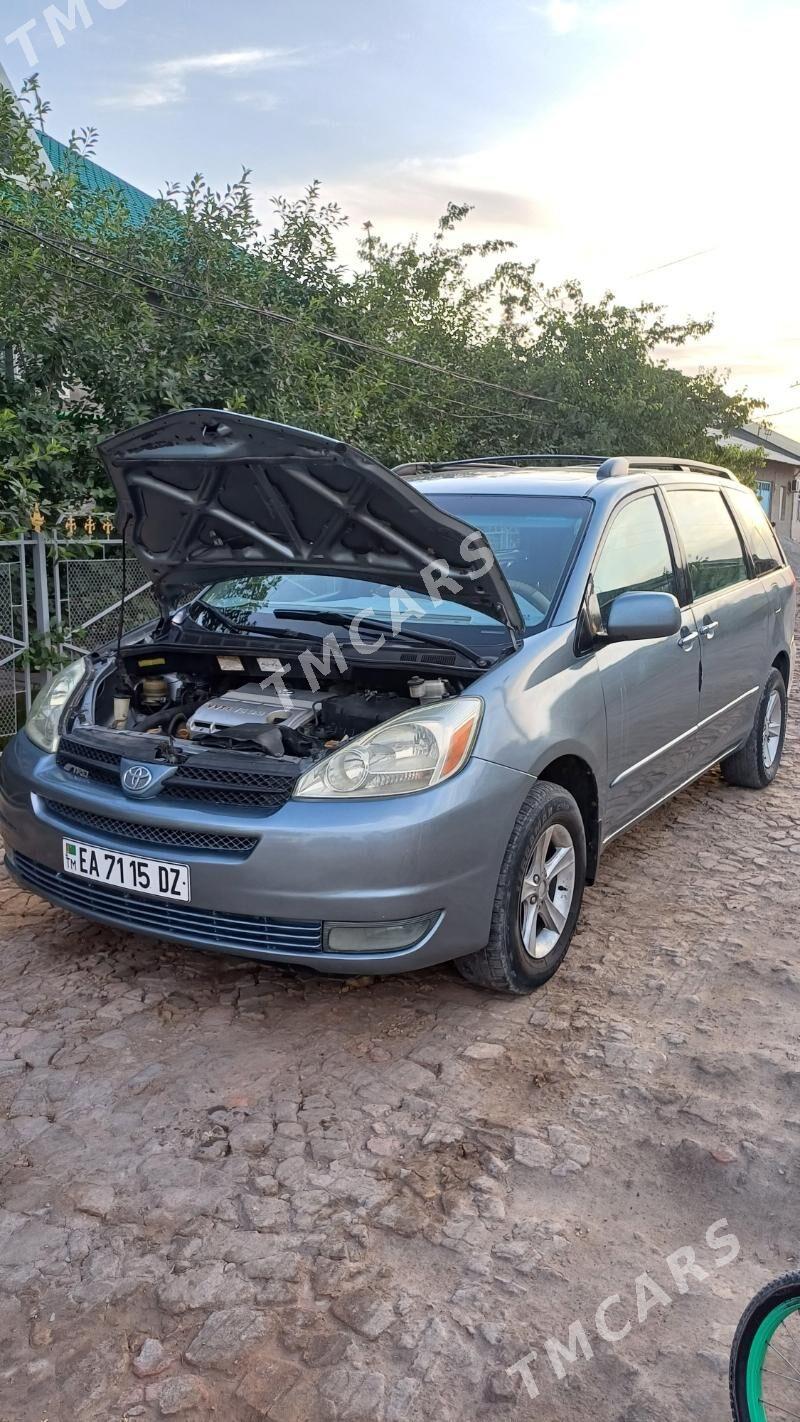 Toyota Sienna 2004 - 190 000 TMT - Köneürgenç - img 3