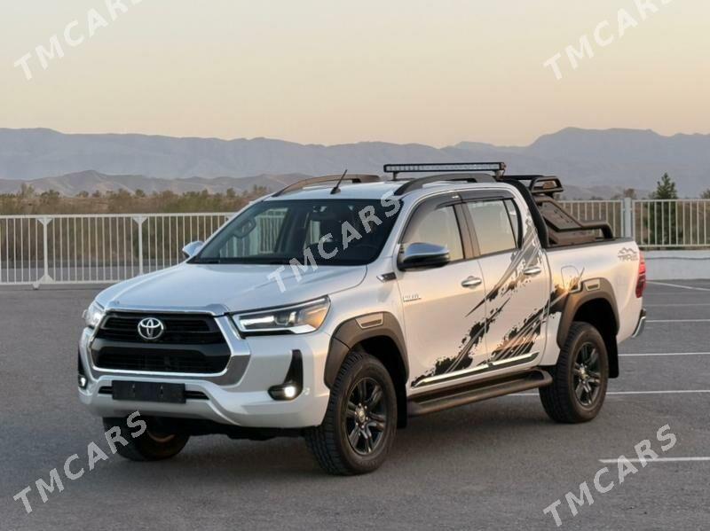 Toyota Hilux 2023 - 645 000 TMT - Ашхабад - img 9