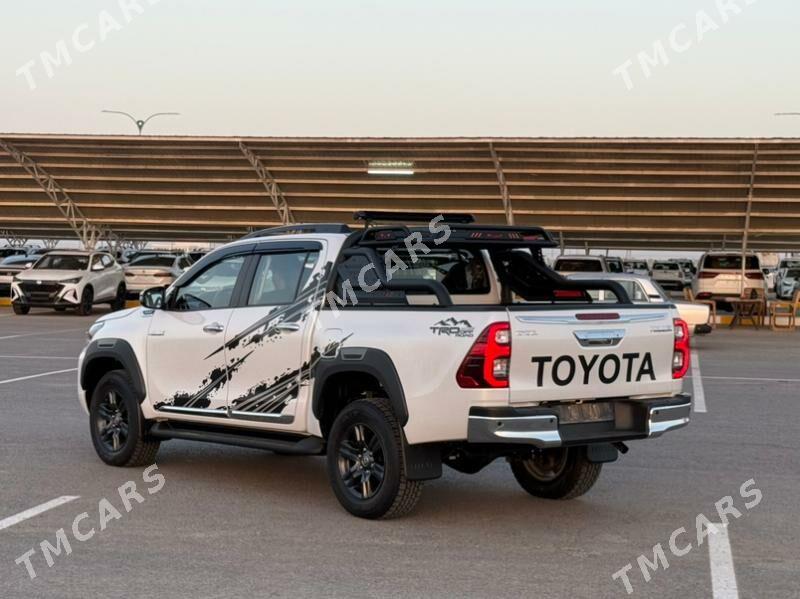 Toyota Hilux 2023 - 645 000 TMT - Ашхабад - img 5
