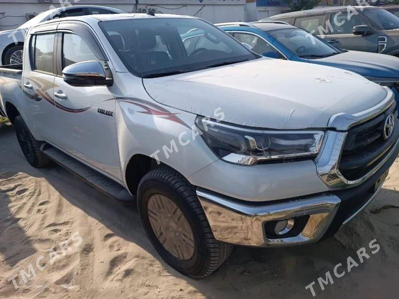 Toyota Hilux 2025 - 680 000 TMT - Ашхабад - img 3