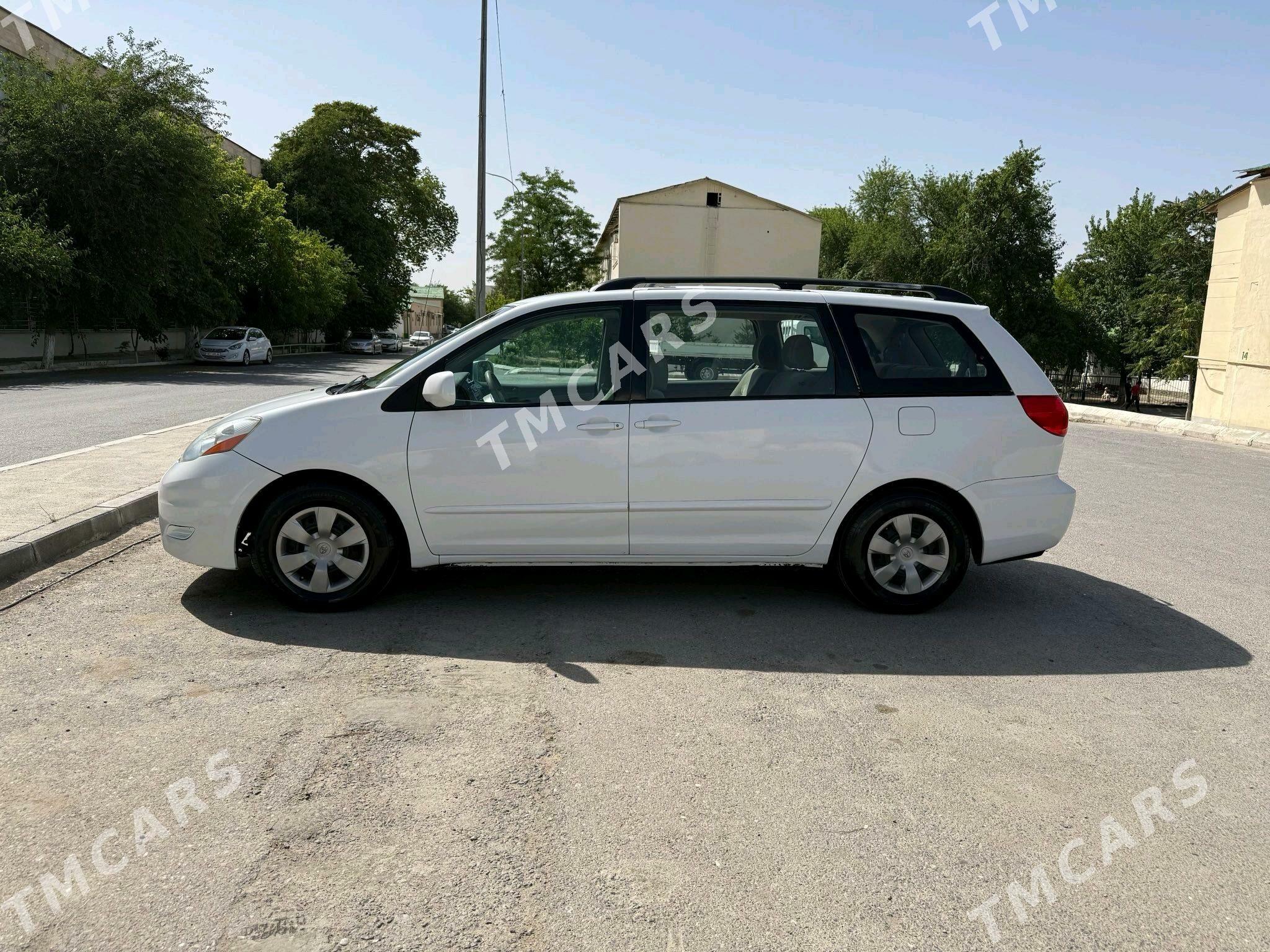 Toyota Sienna 2008 - 197 000 TMT - Ашхабад - img 5
