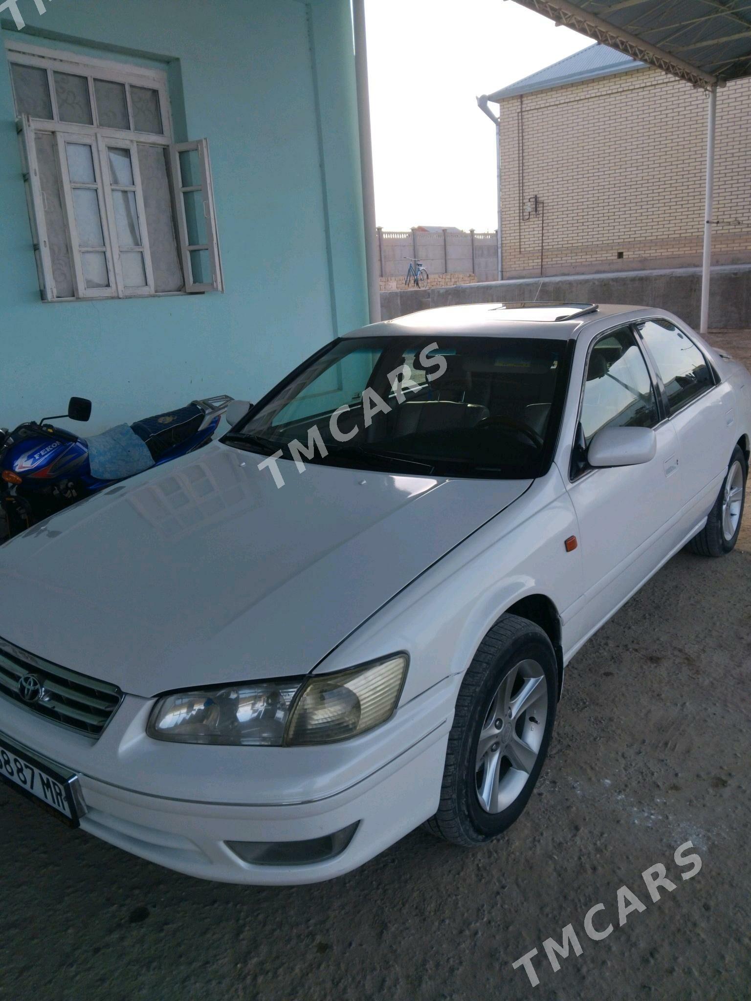 Toyota Camry 1998 - 121 000 TMT - Сакарчага - img 5