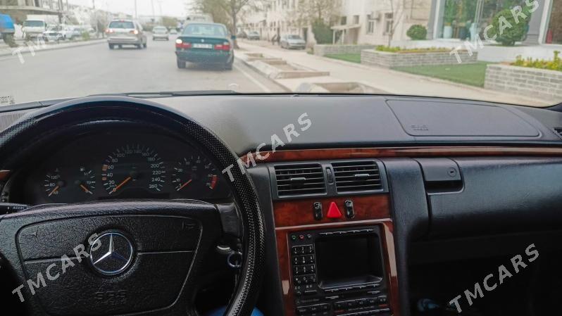 Mercedes-Benz E320 1999 - 102 000 TMT - Balkanabat - img 3