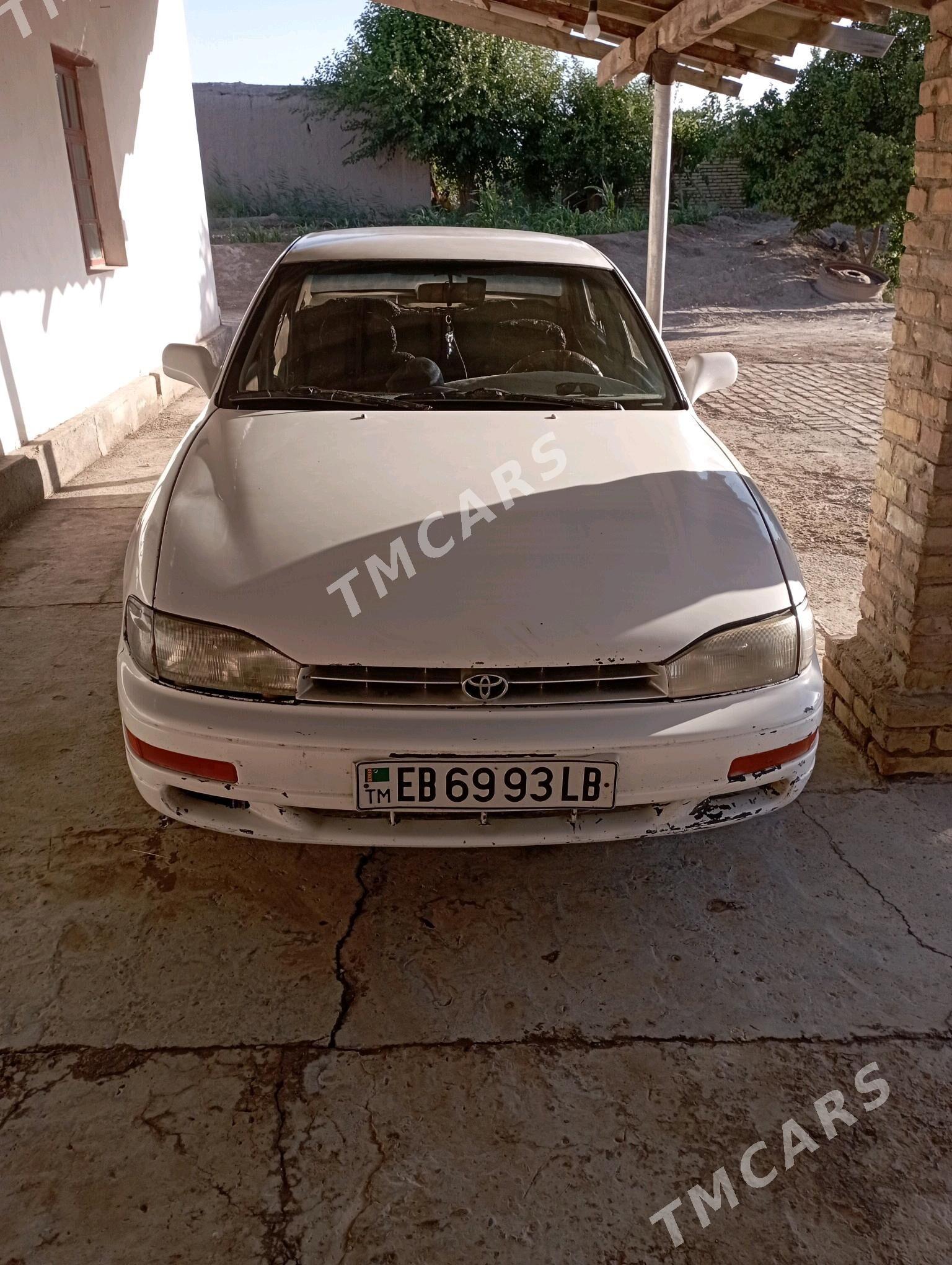 Toyota Camry 1993 - 65 000 TMT - Garabekewül - img 4
