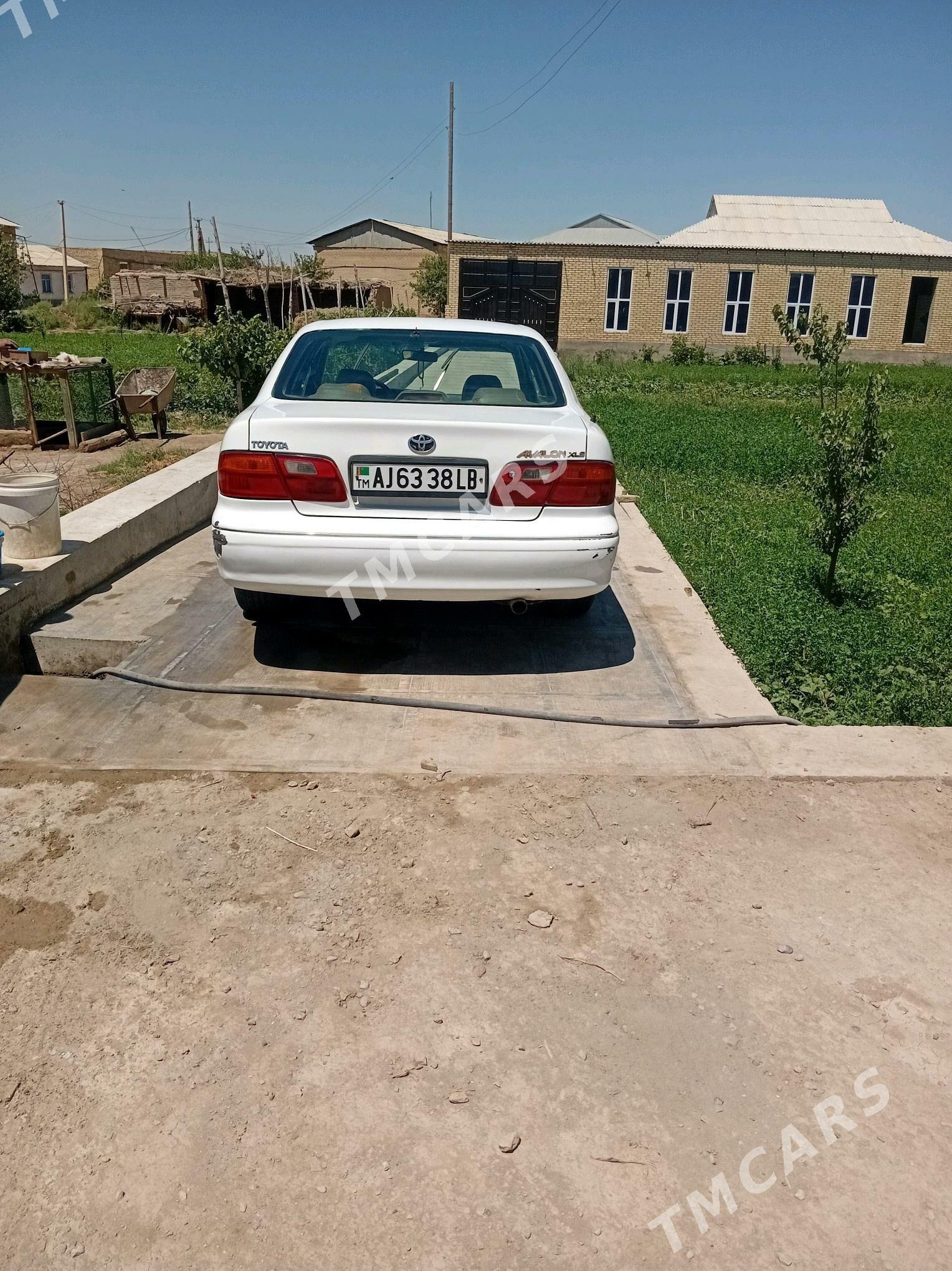 Toyota Avalon 1998 - 110 000 TMT - Сакар - img 2