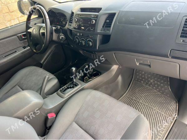 Toyota Hilux 2014 - 420 000 TMT - Aşgabat - img 2