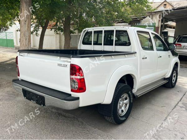 Toyota Hilux 2014 - 420 000 TMT - Aşgabat - img 3