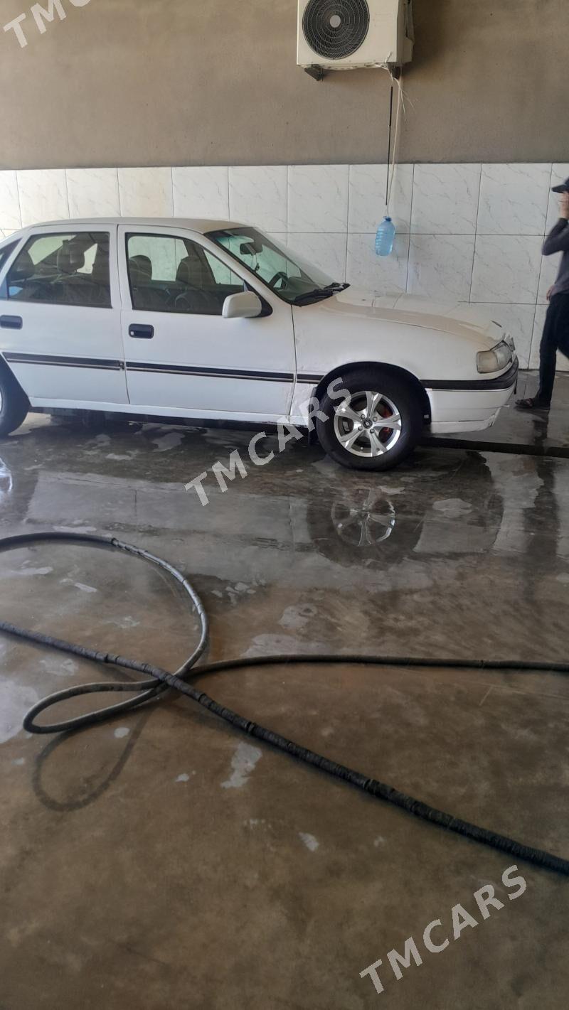 Opel Vectra 1992 - 29 000 TMT - Мары - img 2