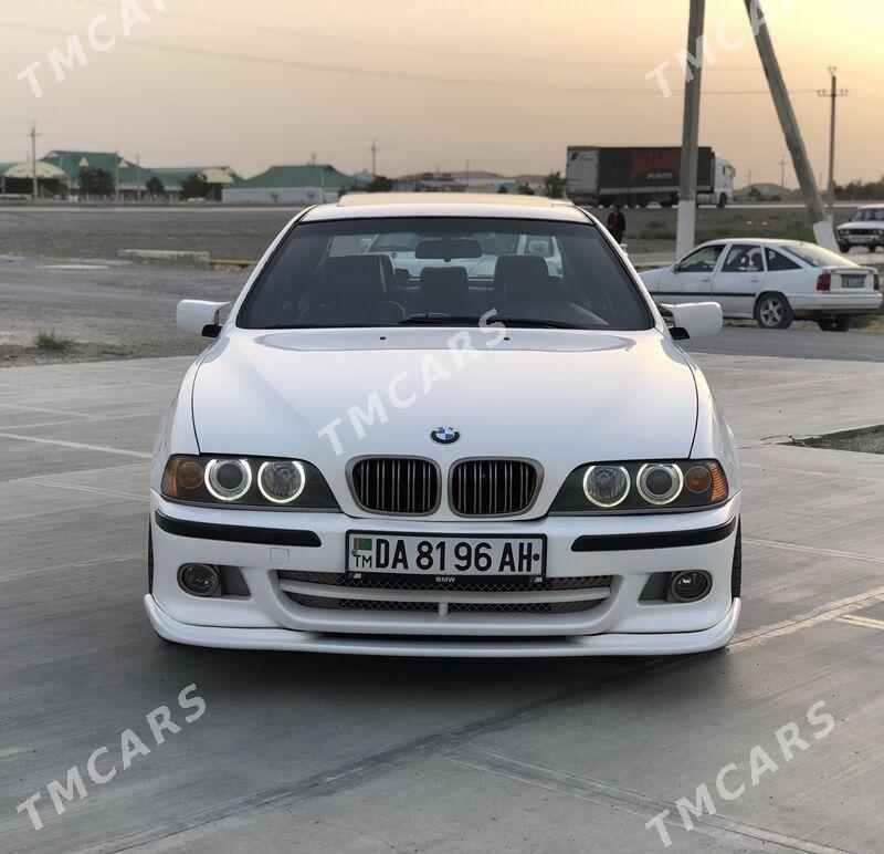 BMW E39 2002 - 135 000 TMT - Aşgabat - img 6