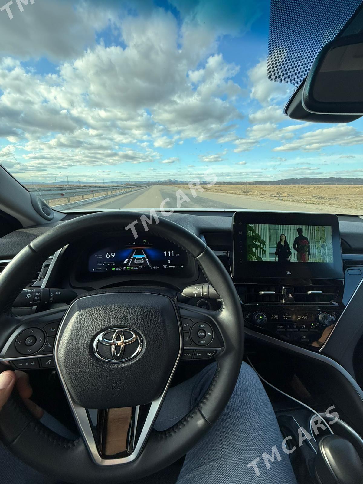 Toyota Camry 2023 - 620 000 TMT - Aşgabat - img 2