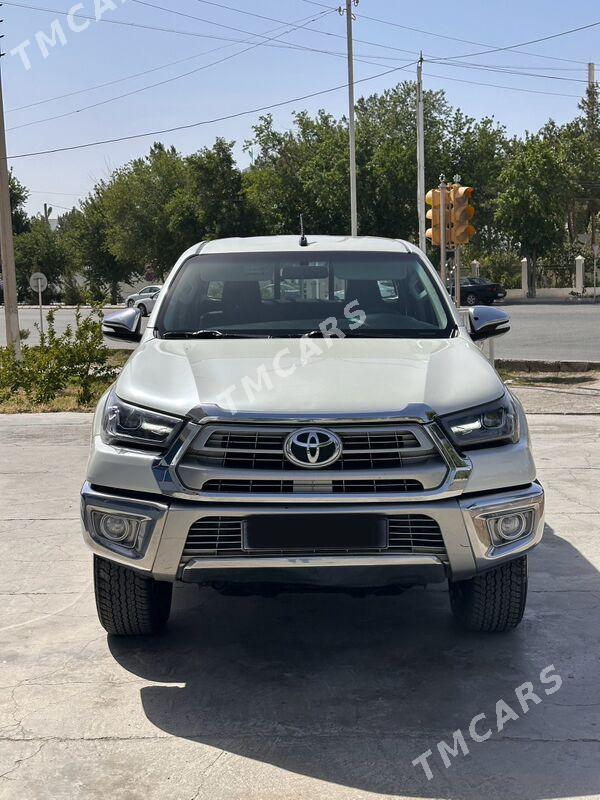 Toyota Hilux 2016 - 480 000 TMT - Мары - img 9