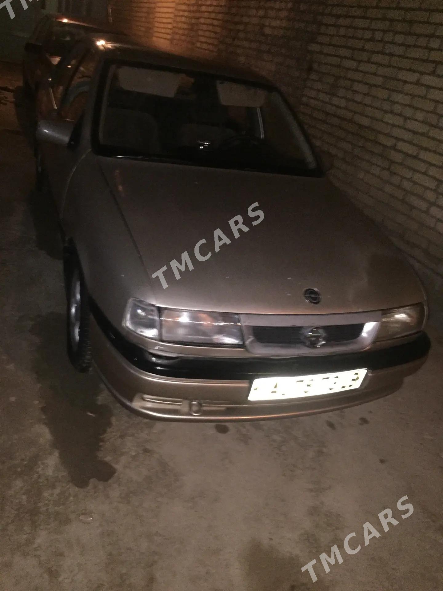Opel Vectra 1990 - 30 000 TMT - Çärjew - img 4