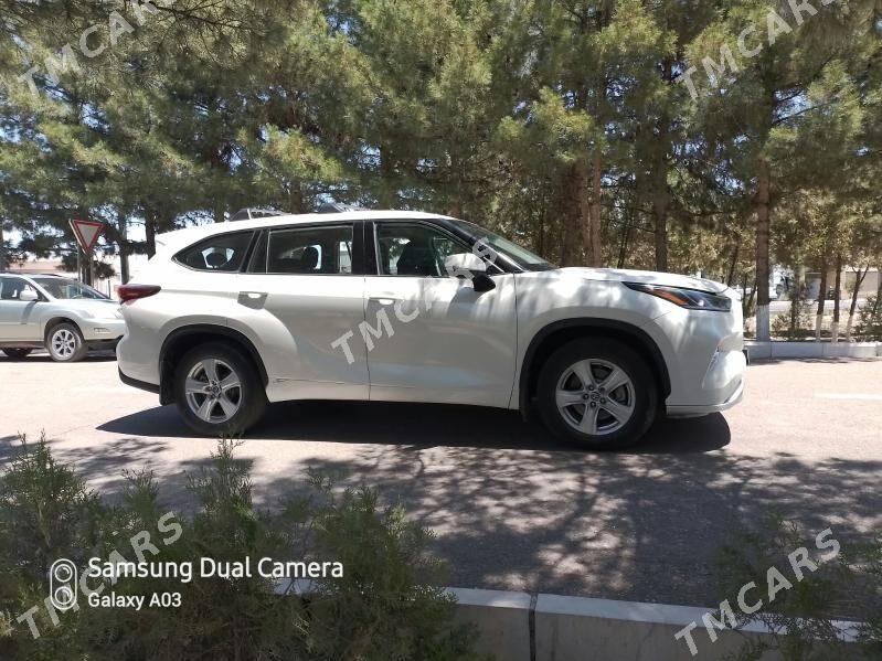 Toyota Highlander 2021 - 450 000 TMT - Мары - img 6