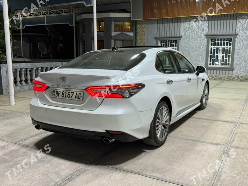 Toyota Camry 2019 - 395 000 TMT - Ашхабад - img 4