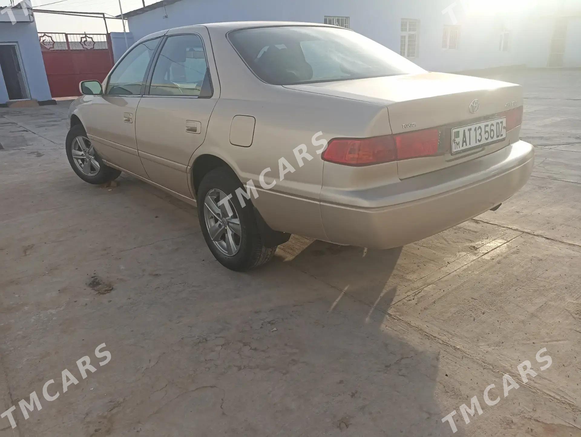 Toyota Camry 2001 - 130 000 TMT - Boldumsaz - img 5