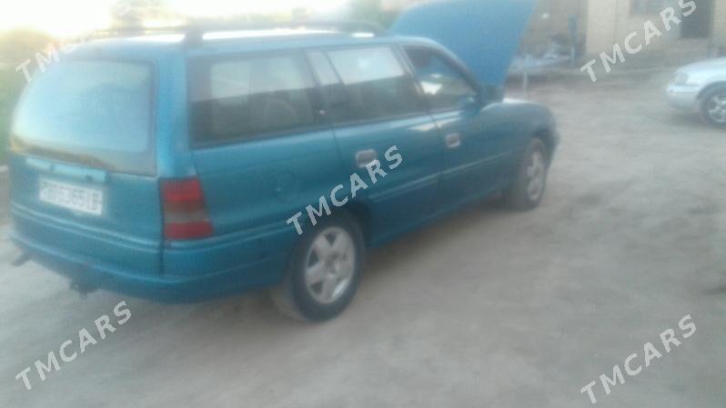Opel Astra 1993 - 24 000 TMT - Сакар - img 2