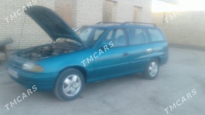 Opel Astra 1993 - 24 000 TMT - Сакар - img 3