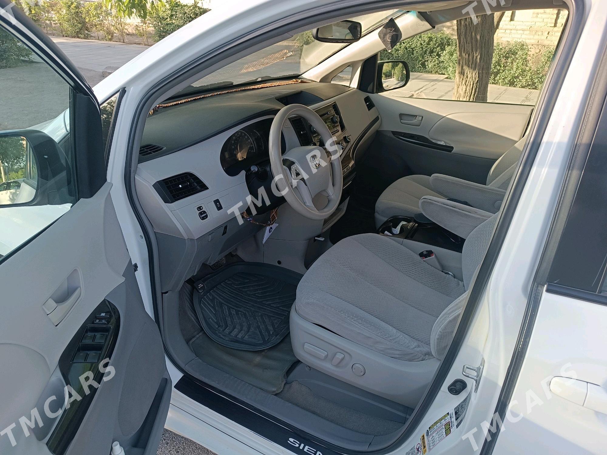 Toyota Sienna 2011 - 279 000 TMT - Mary - img 7