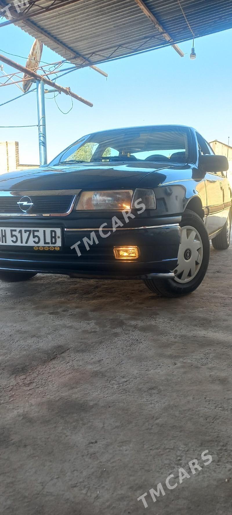 Opel Vectra 1991 - 38 000 TMT - Сакар - img 2