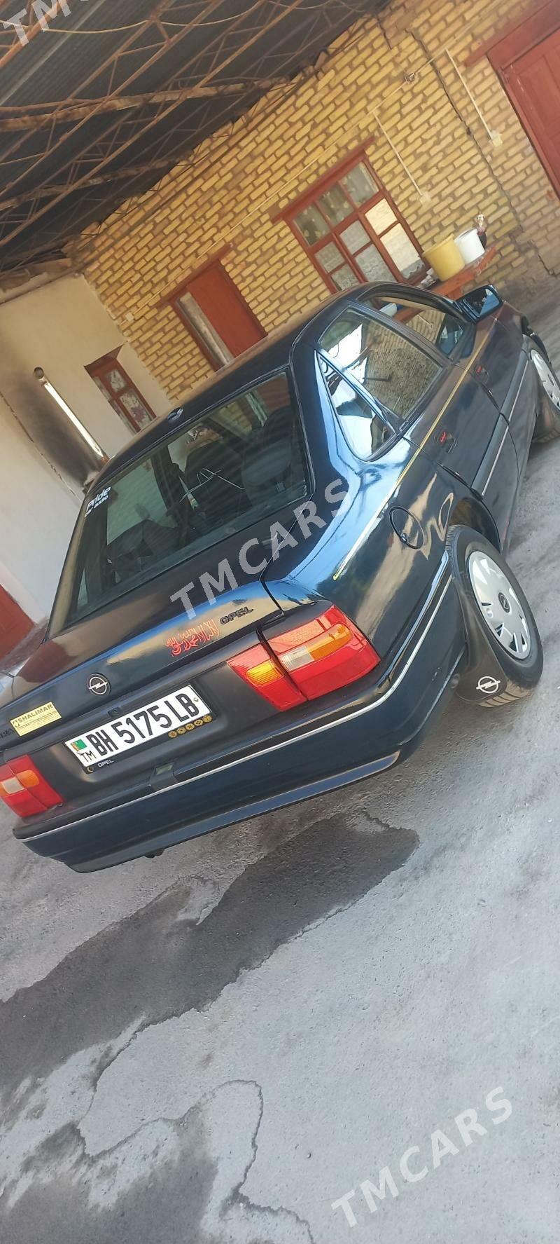 Opel Vectra 1991 - 38 000 TMT - Сакар - img 4