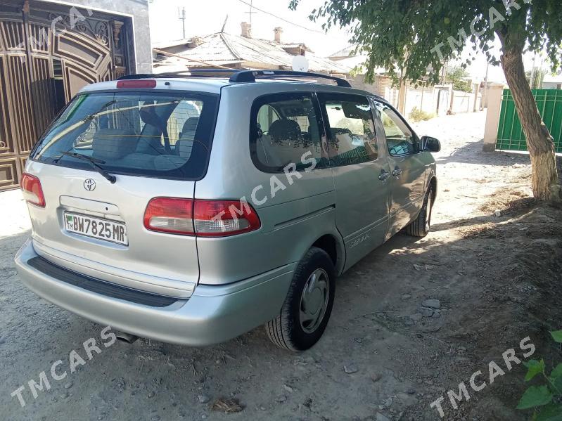 Toyota Sienna 2002 - 150 000 TMT - Мары - img 2