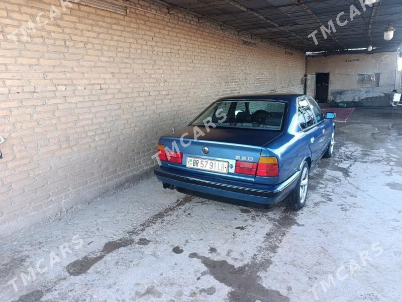 BMW 520 1988 - 42 000 TMT - Фарап - img 6