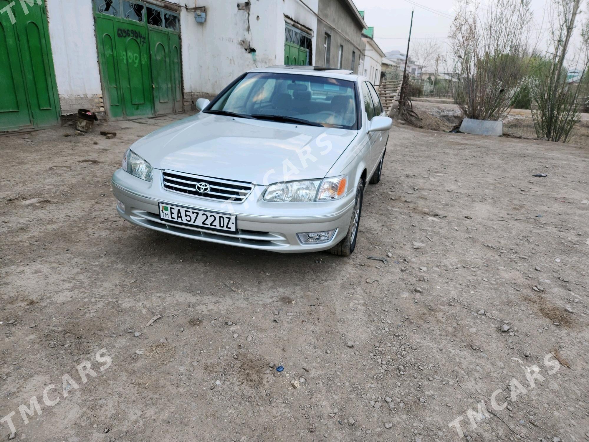 Toyota Camry 2000 - 150 000 TMT - Кёнеургенч - img 4