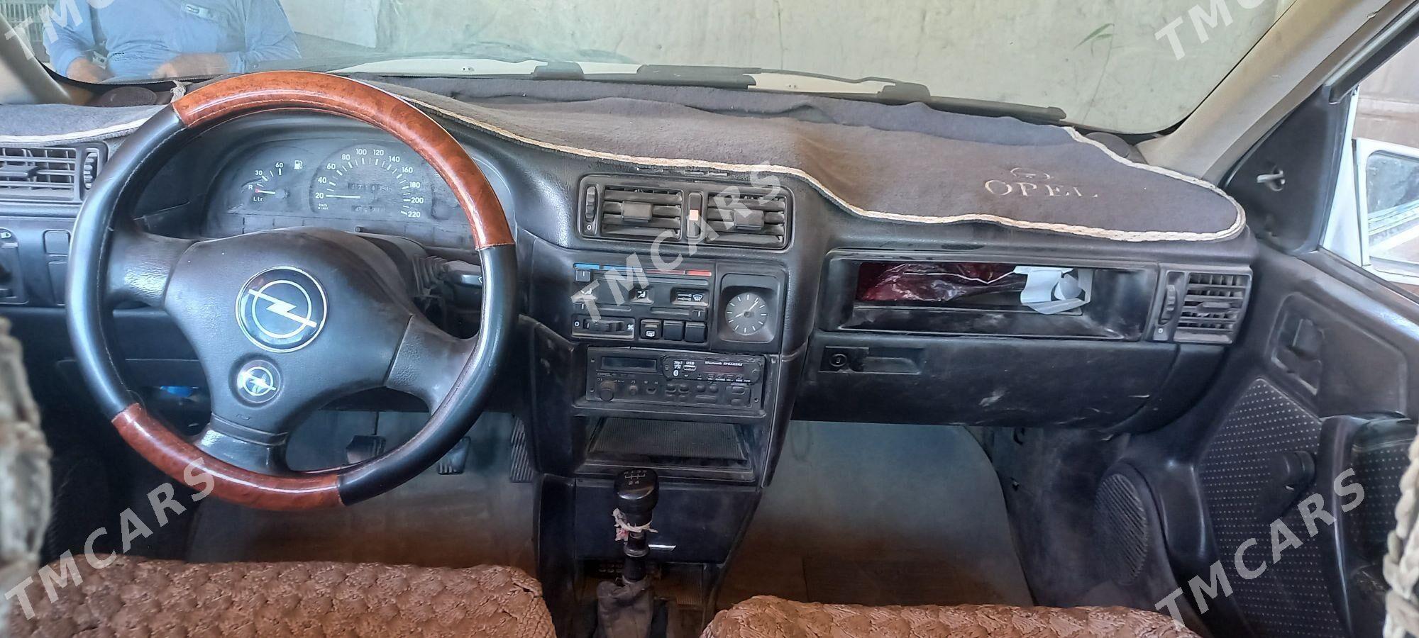 Opel Vectra 1993 - 30 000 TMT - Hojambaz - img 2