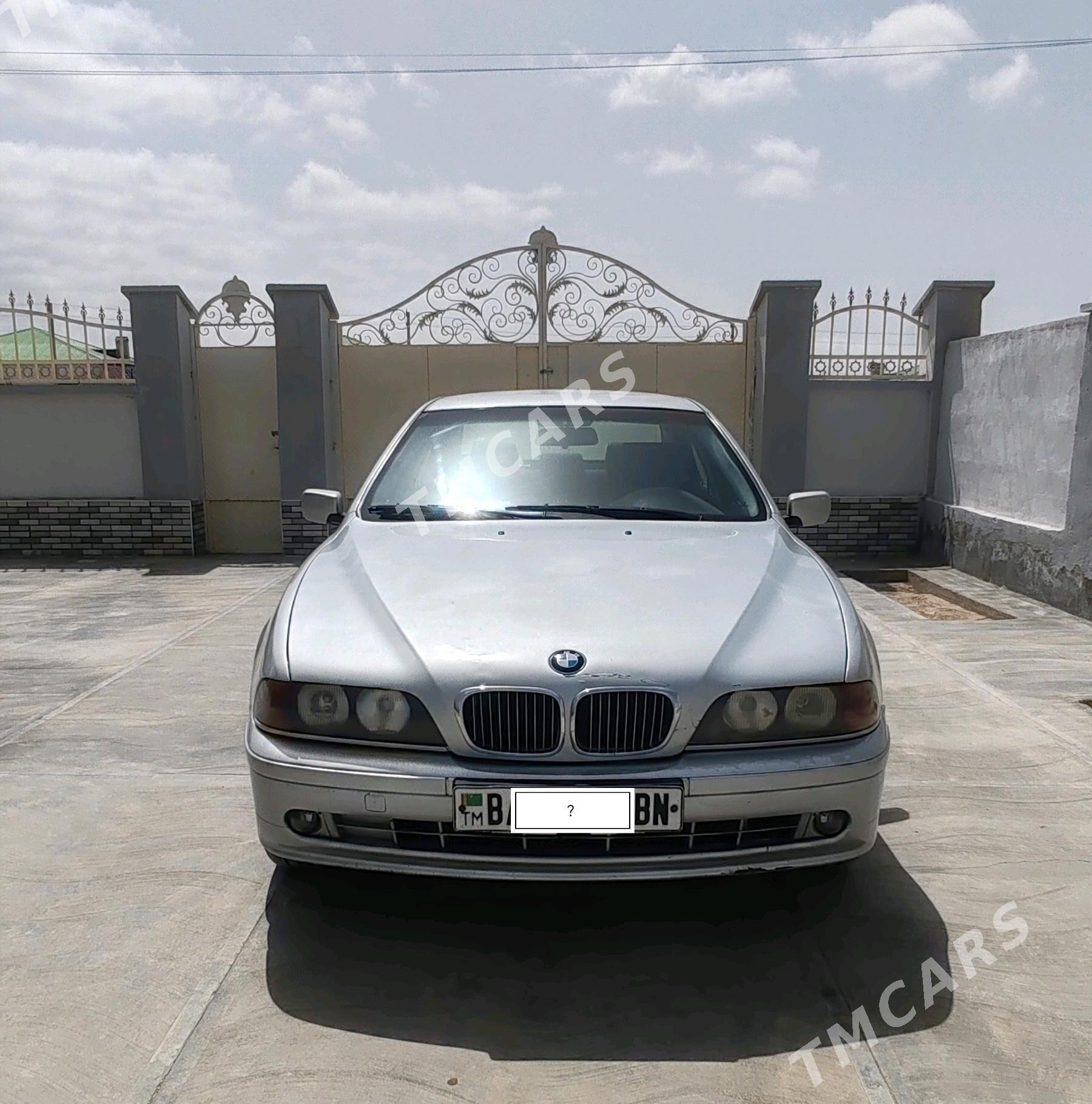 BMW E39 2001 - 83 000 TMT - Балканабат - img 5