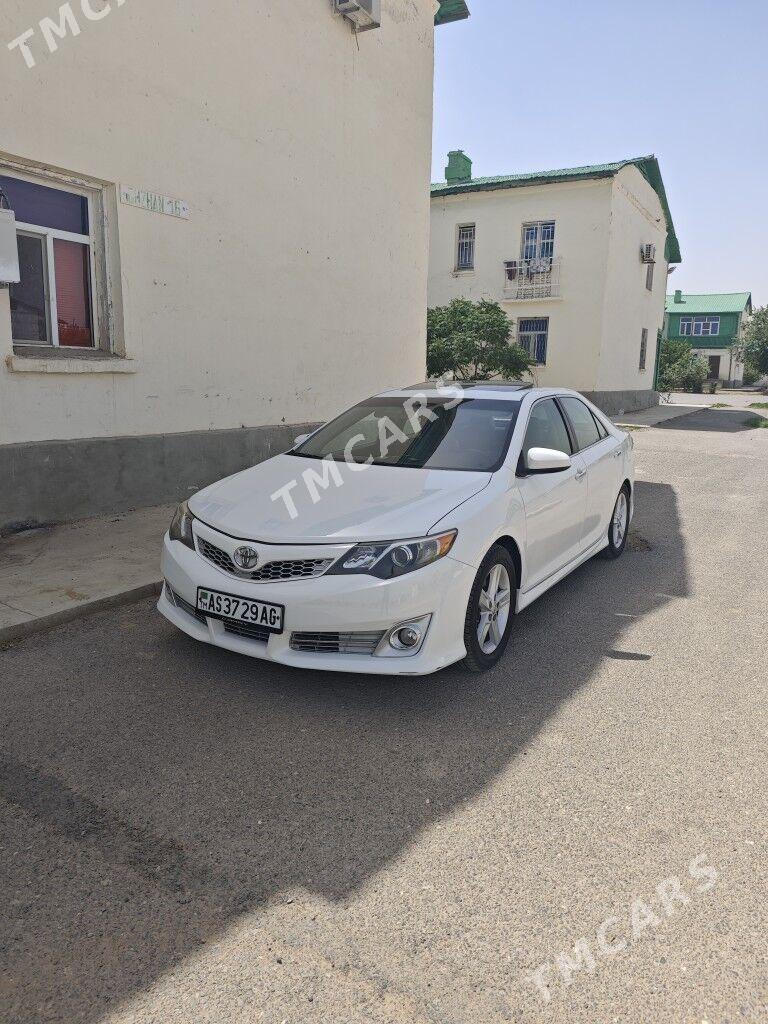 Toyota Camry 2012 - 235 000 TMT - Бузмеин - img 6