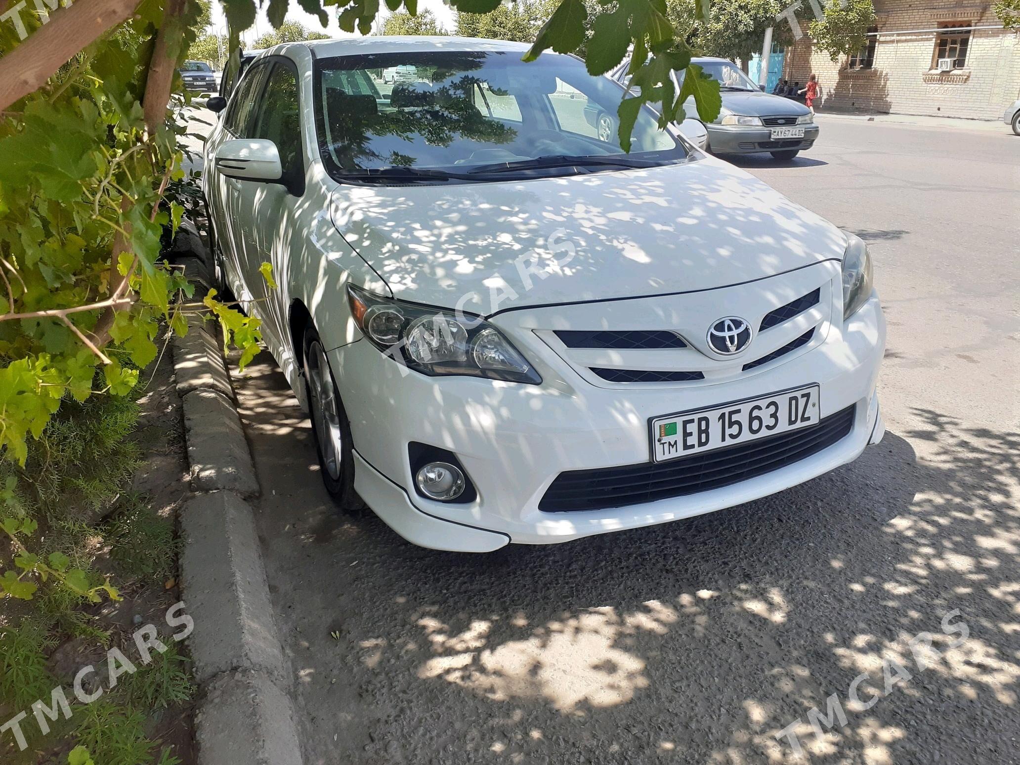 Toyota Corolla 2012 - 135 000 TMT - Дашогуз - img 3