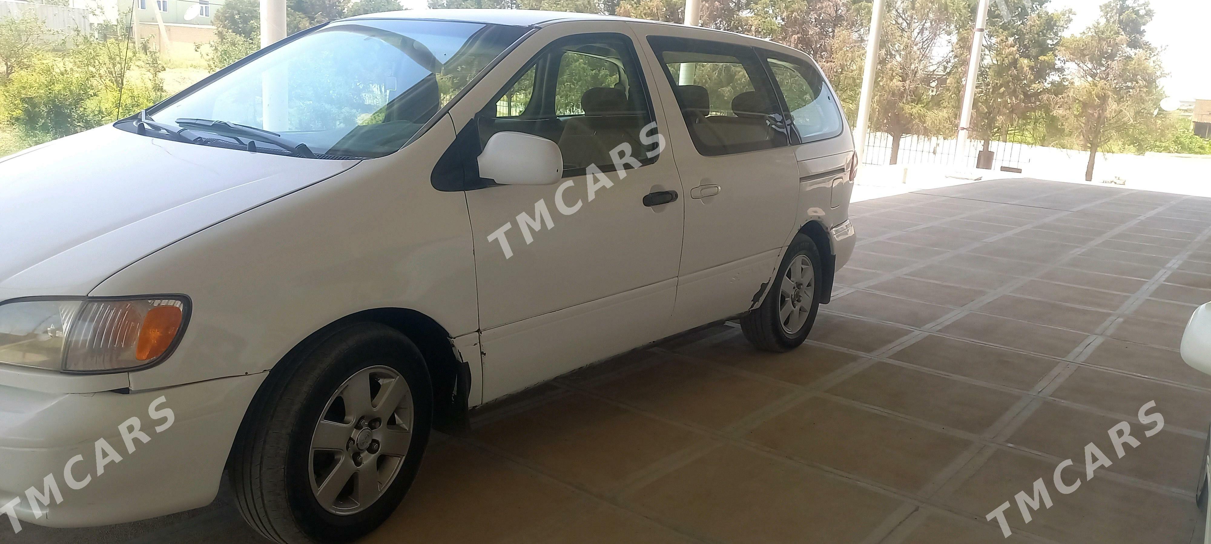 Toyota Sienna 2001 - 150 000 TMT - Векильбазар - img 4