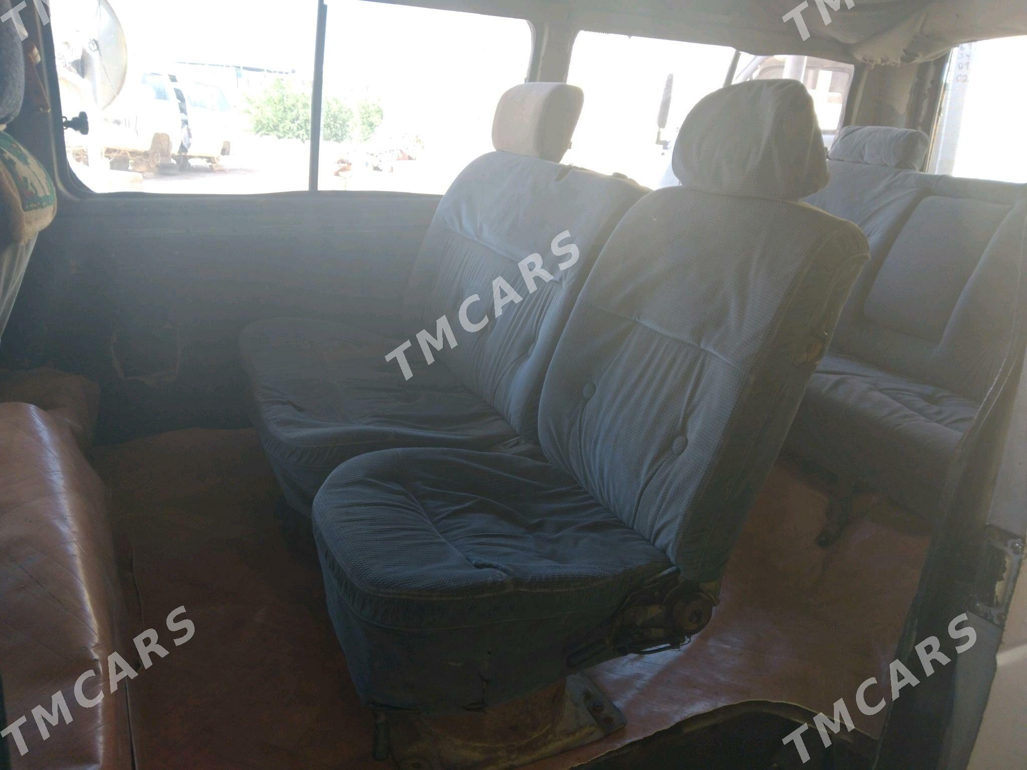 Toyota Hiace 1988 - 20 000 TMT - Мургап - img 4