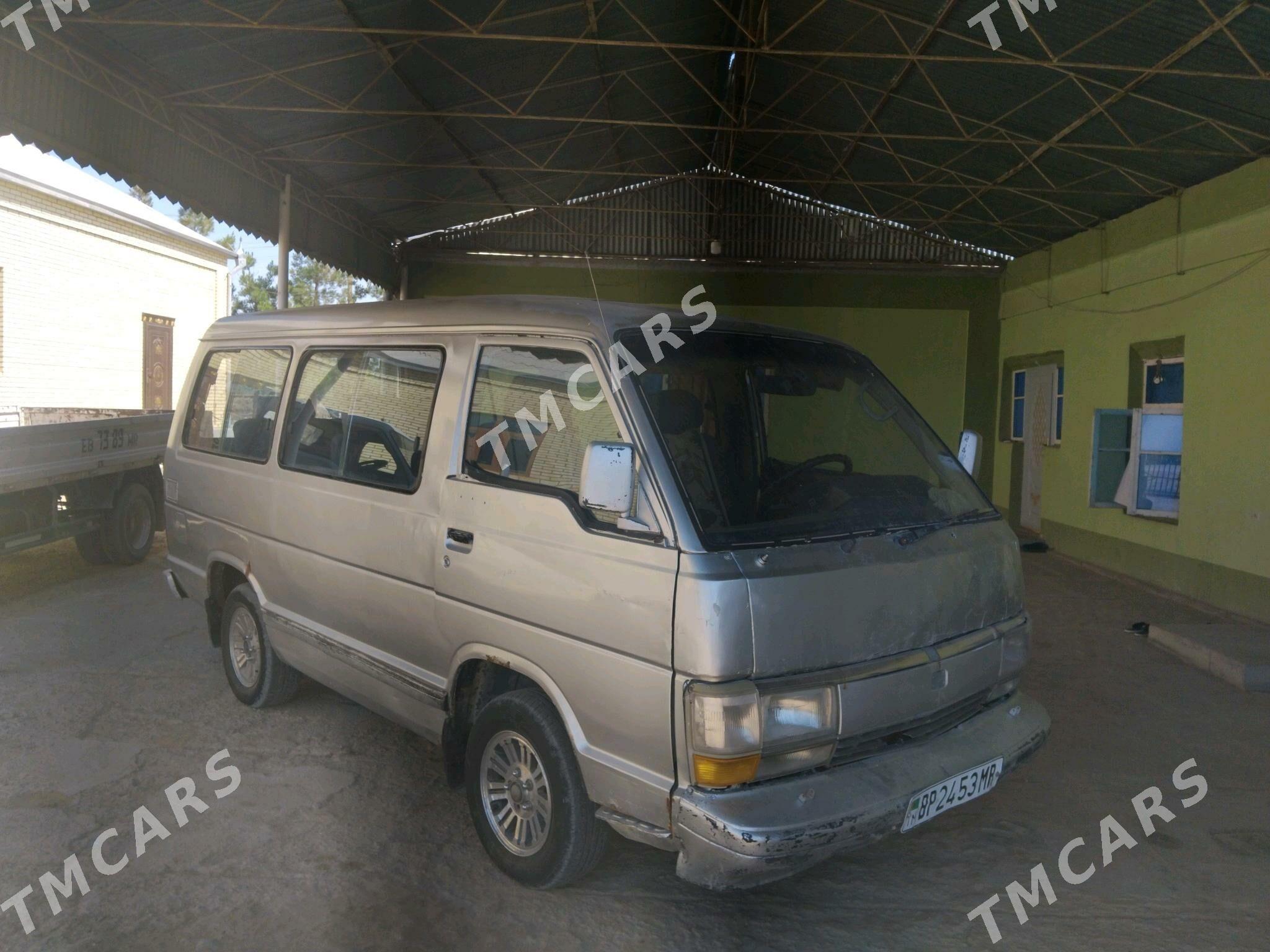 Toyota Hiace 1988 - 20 000 TMT - Мургап - img 5