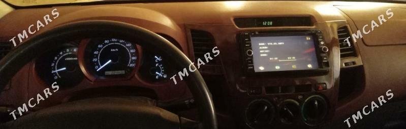 Toyota Hilux 2006 - 220 000 TMT - Халач - img 5