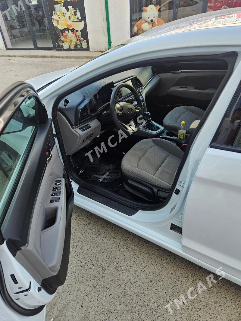Hyundai Elantra 2020 - 190 000 TMT - Мары - img 4