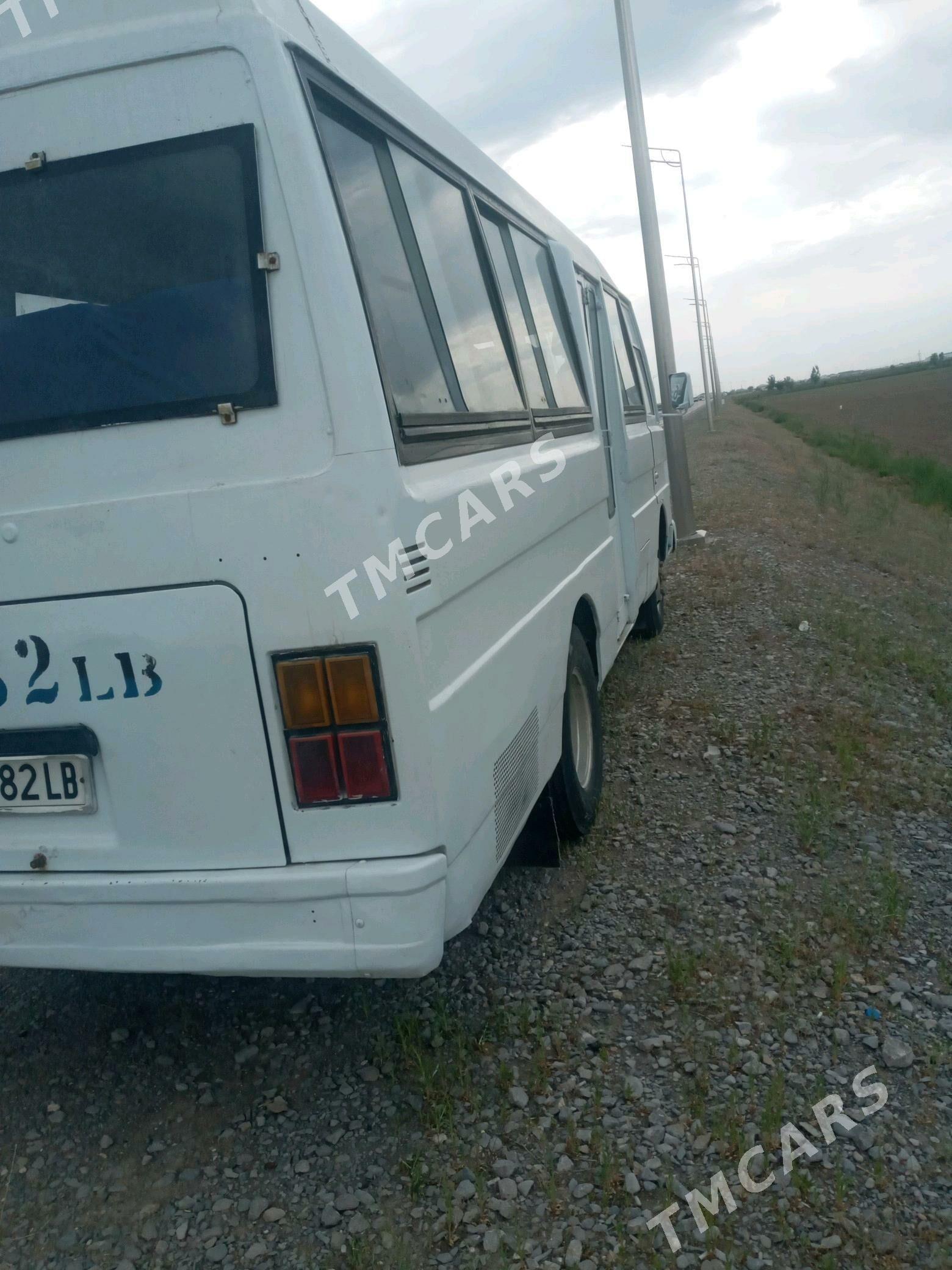 Mitsubishi Fuso Rosa 1995 - 140 000 TMT - Çärjew - img 2