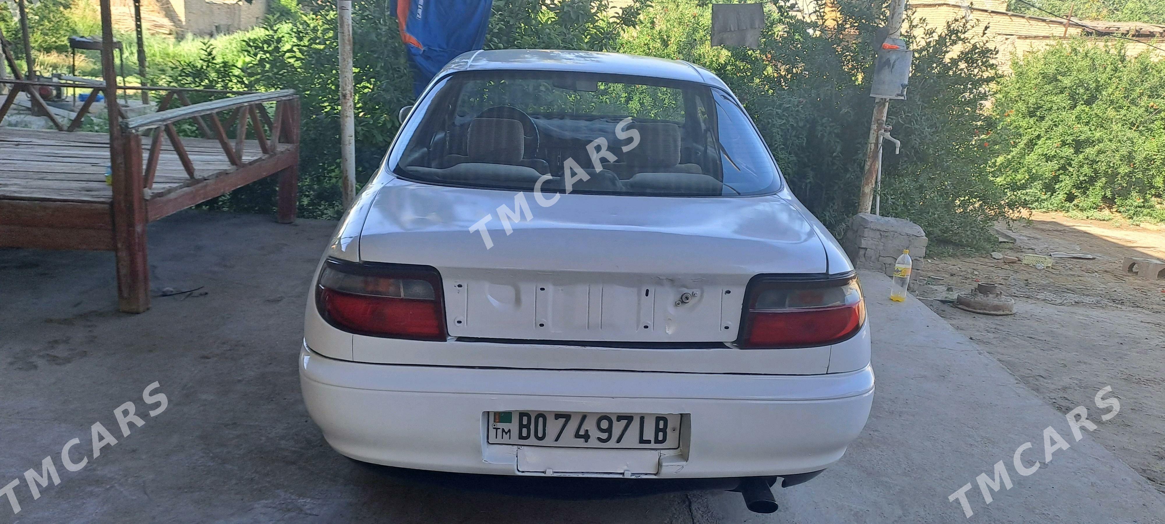 Toyota Carina 1993 - 35 000 TMT - Sakar - img 4