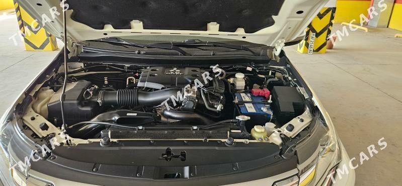 Mitsubishi Montero Sport 2019 - 370 000 TMT - Aşgabat - img 10