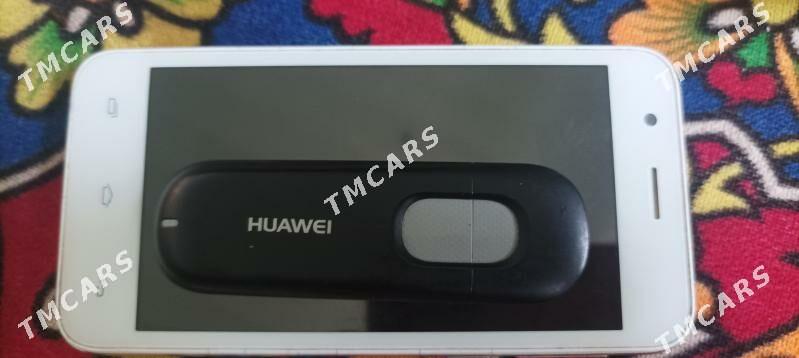 Madem Huawei 303 - Gurbansoltan Eje - img 3