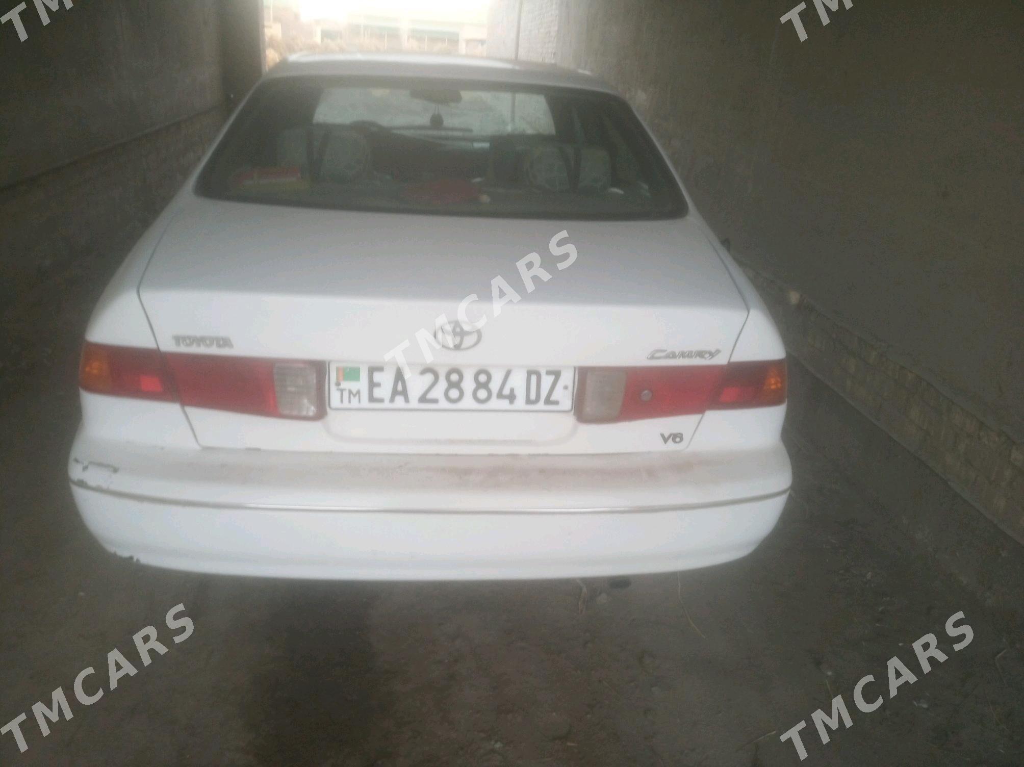 Toyota Camry 1999 - 110 000 TMT - Кёнеургенч - img 3