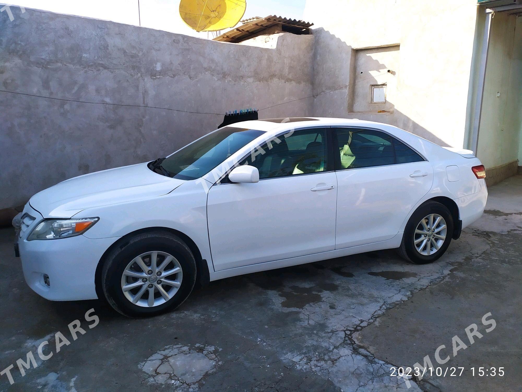 Toyota Camry 2011 - 180 000 TMT - етр. Туркменбаши - img 4