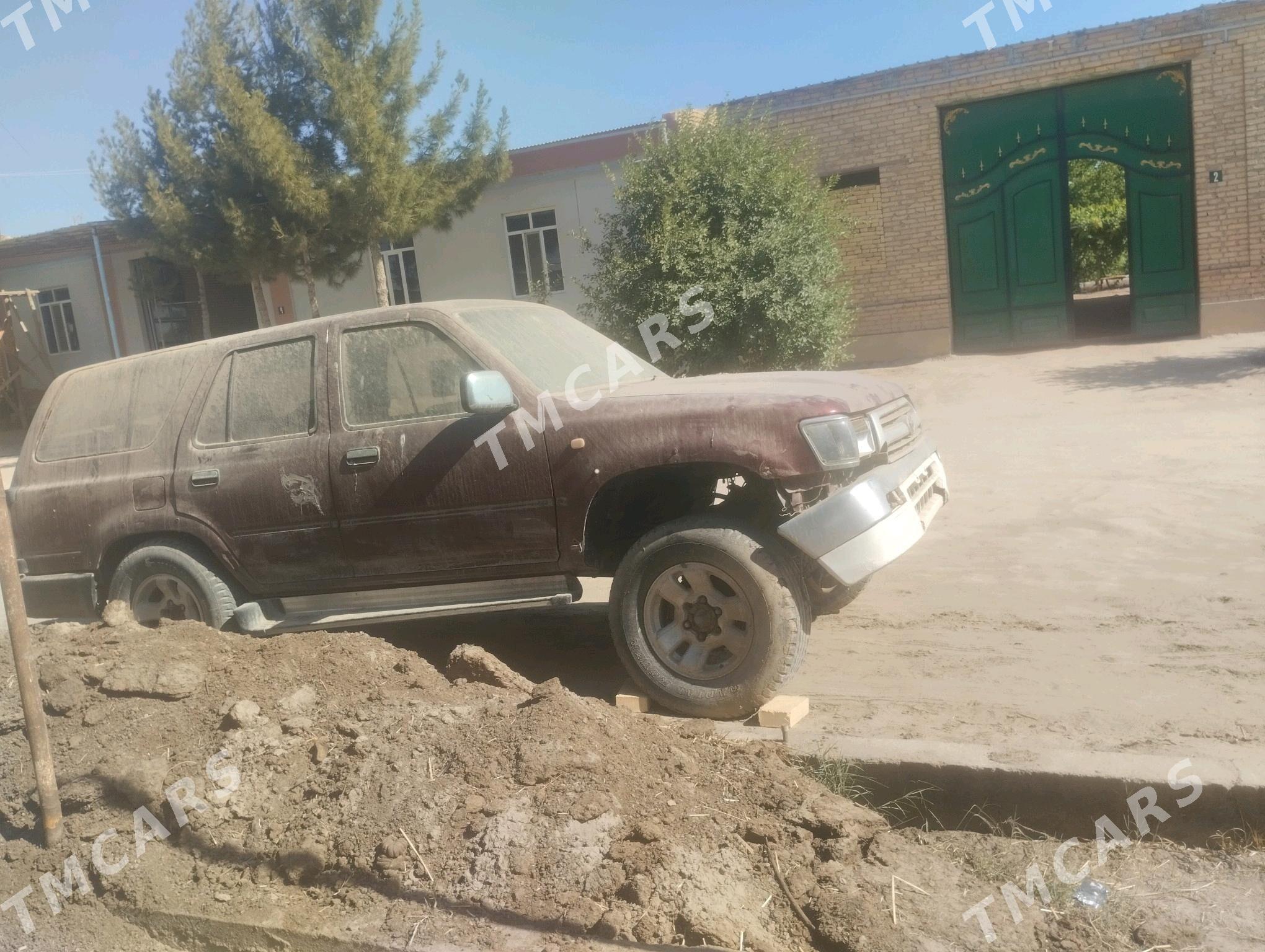 Toyota 4Runner 1994 - 18 000 TMT - Фарап - img 2