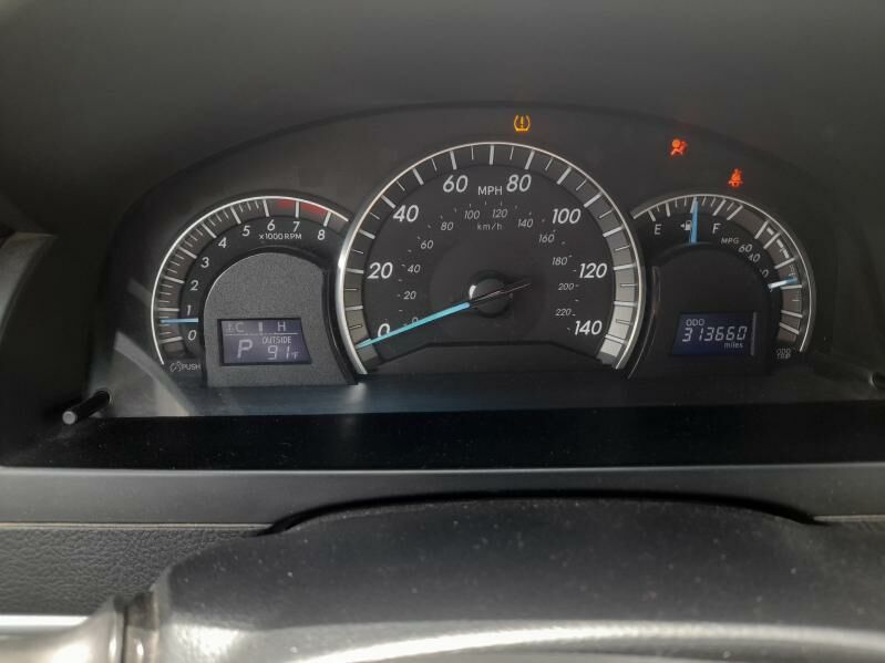 Toyota Camry 2017 - 215 500 TMT - 10 мкр - img 6