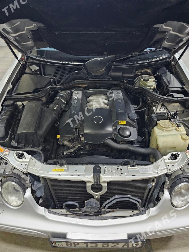 Mercedes-Benz E320 2001 - 130 000 TMT - Чоганлы - img 3